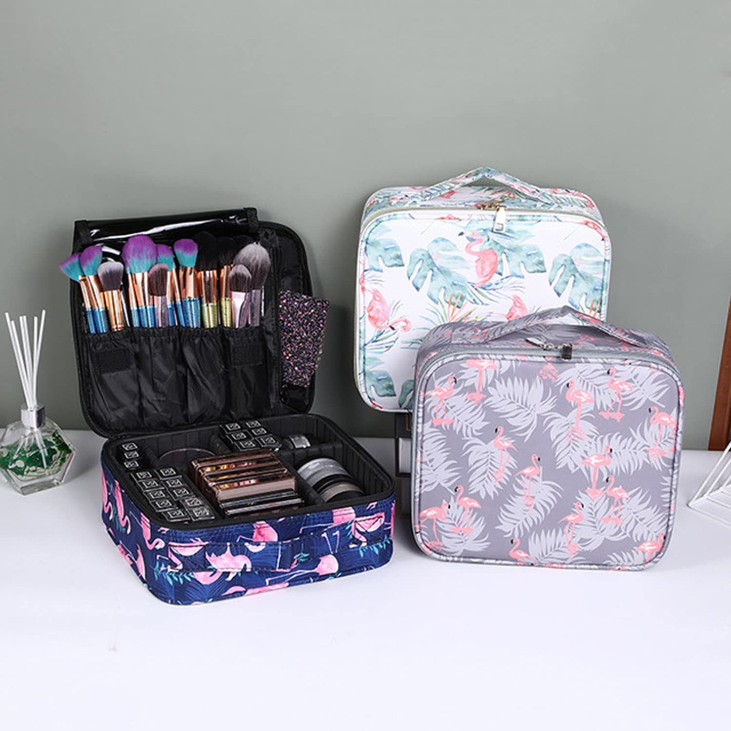 Cosmetic Storage Case with Adjustable Compartment (White Flamingo)